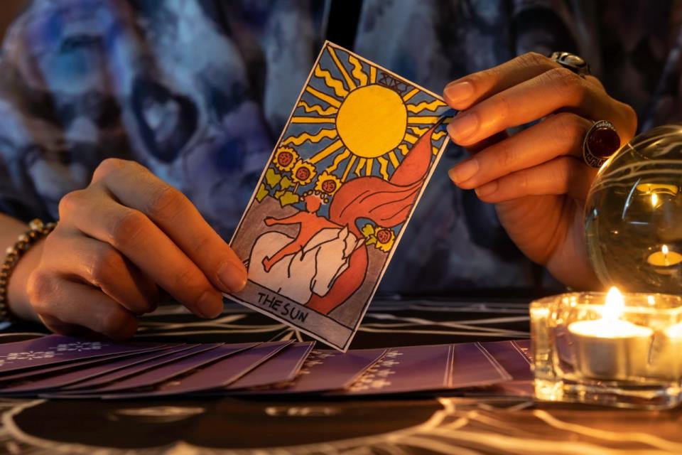 Tarot horoskop za jun za sve znakove