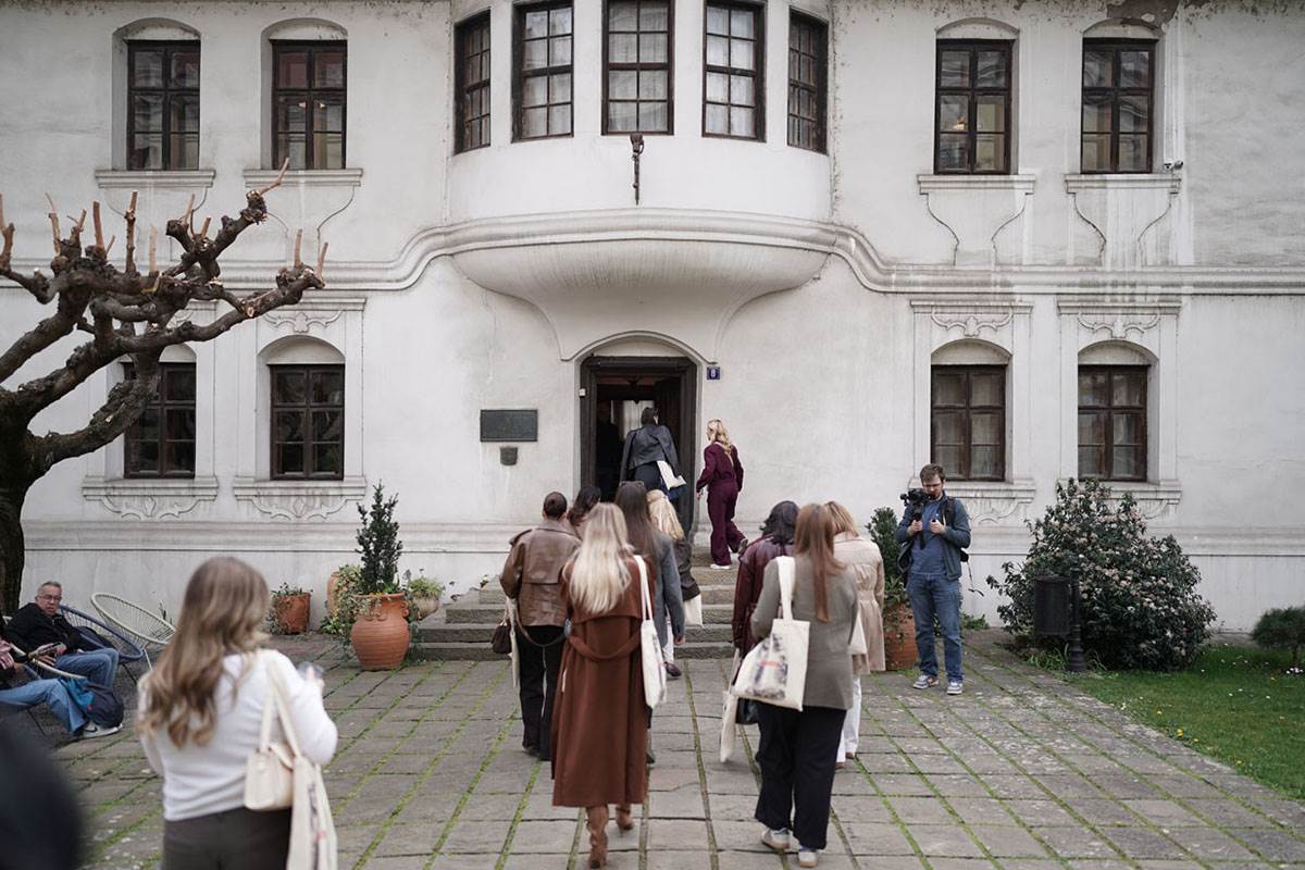 Ženska šetnja Beogradom “One su čitav svet” (16).jpg